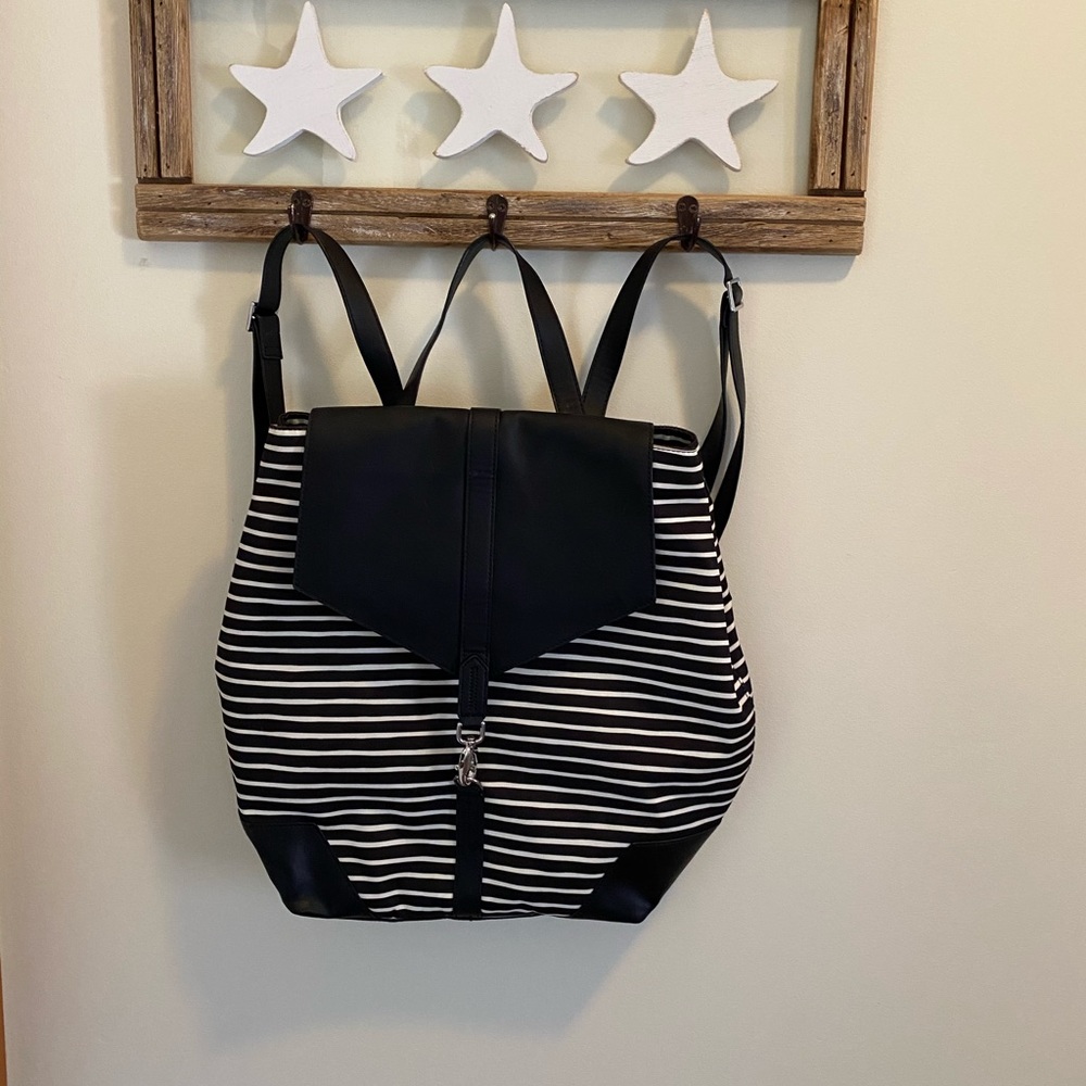 🌹 Stella and dot backpack